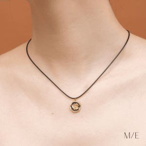 Meree – Velrose Black Vintage Necklace Stainless Steel Tahan Karat